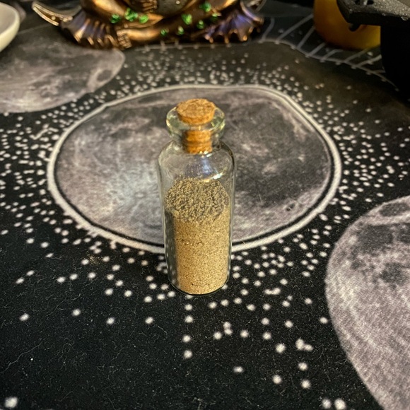 Witchcraft supplies - Black Salt - Picture 1 of 1